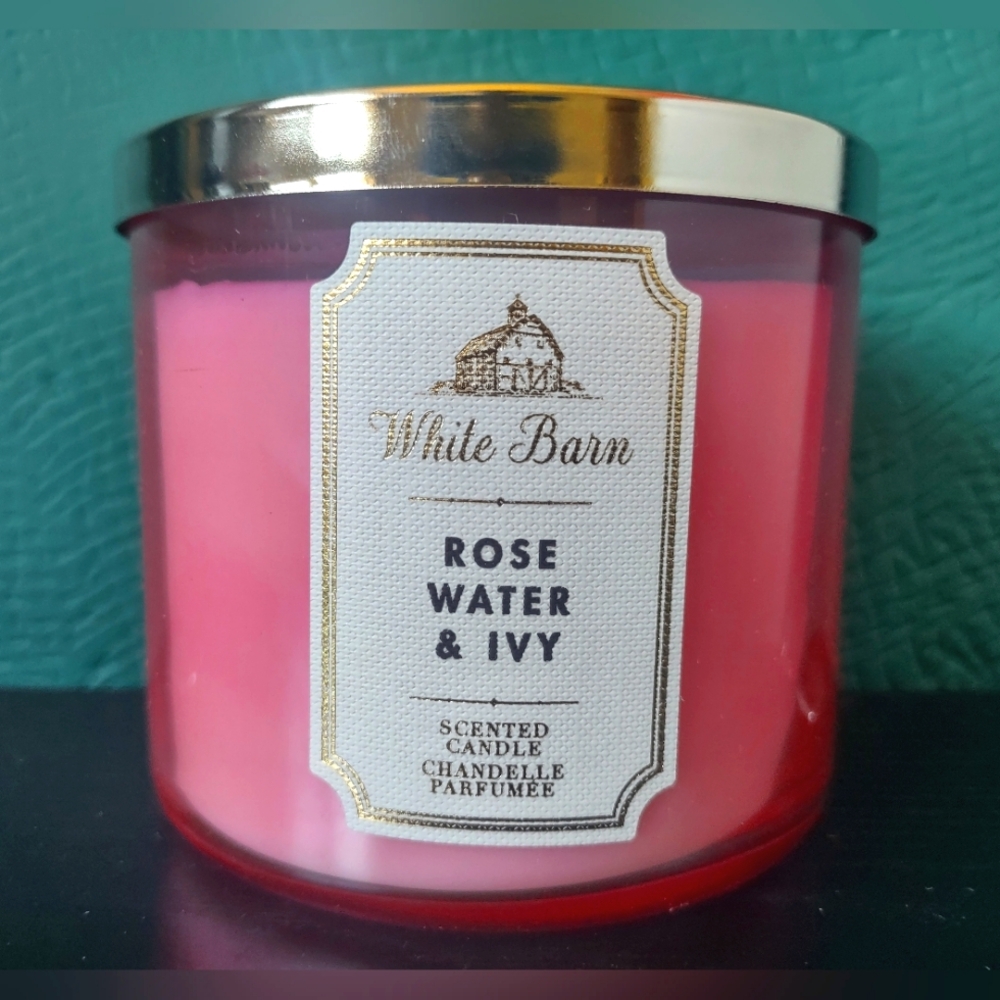 3-wick candle